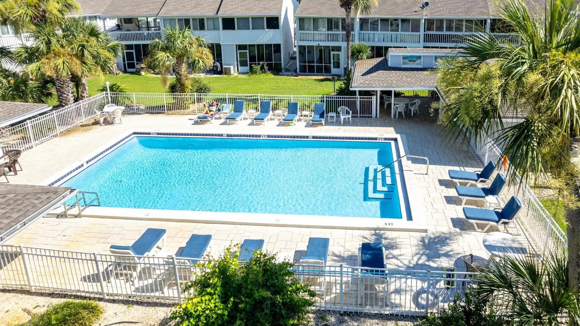 Sandpiper Cove 1096- By Holiday Isle Properties Destin